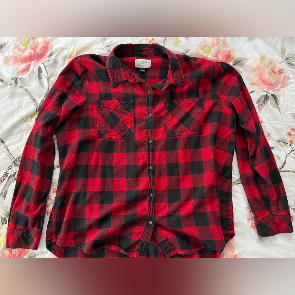 Universal Thread Button-up - Picture 2 of 4